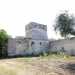 La nostra prossima tappa  situata invece nella campagna dellinterno confinante con quella tranese. Si tratta di Torre Palombara, quadrangolare, con la struttura merlata e le feritoie a vista tipiche delle sentinelle del XV secolo.  inglobata in una grande masseria fortificata del 1815 (Foto di Giuseppe Maldera)